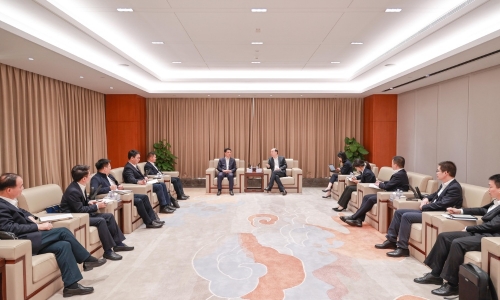 中国农业银行浙江省分行行长王全刚莅临尊龙凯时人生就是搏调研