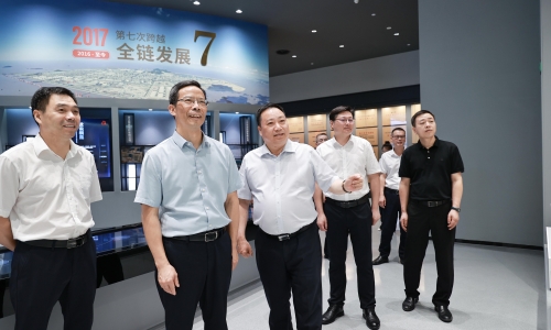 浙江省总工会党组书记、副主席吕志良莅临尊龙凯时人生就是搏调研