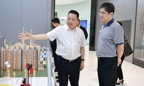 广西壮族自治区发展改革委党组成员、副主任莫前锋莅临尊龙凯时人生就是搏调研