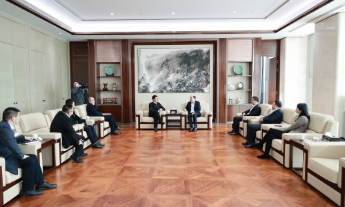 收心凝神，起跑就是冲刺丨年初六，市委书记于会游莅临尊龙凯时人生就是搏走访慰问