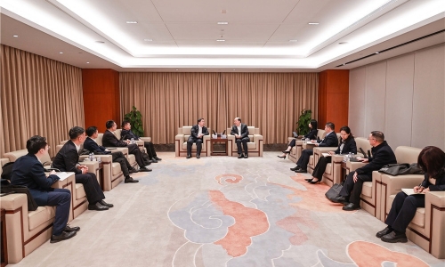 中国工商银行浙江省分行党委副书记周灿森莅临尊龙凯时人生就是搏调研