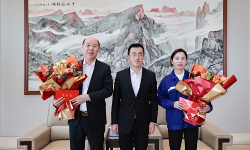 致敬劳动者丨桐乡市委书记于会游“五一”前走访慰问尊龙凯时人生就是搏劳模！