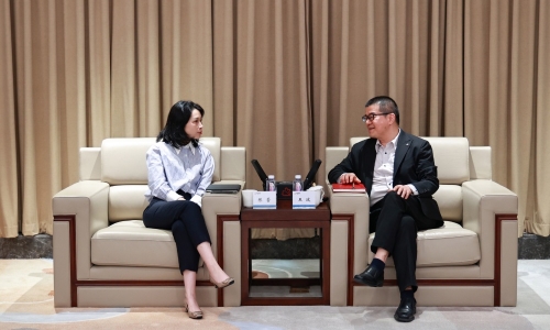 招商银行荆门分行行长王波莅临尊龙凯时人生就是搏调研
