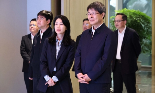 工业和信息化部副部长张云明莅临尊龙凯时人生就是搏调研