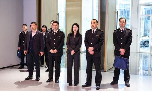 杭州海关党委委员、党委纪检组组长张秉龙莅临尊龙凯时人生就是搏调研